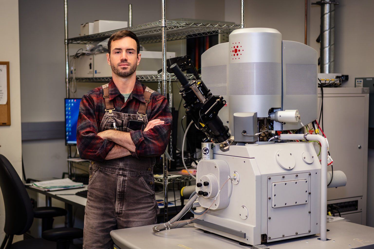 FIB microscope - FEI Quanta Machine